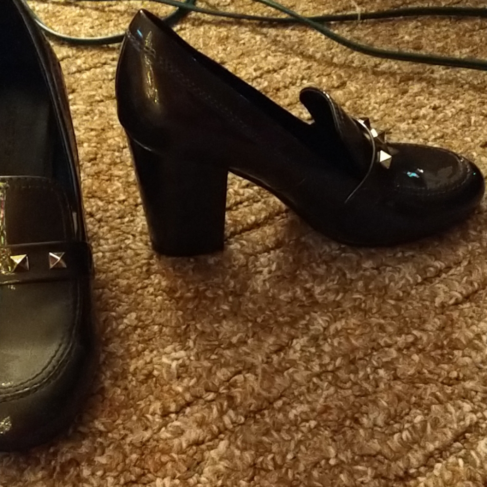 Shoes - Picture 2 of 2